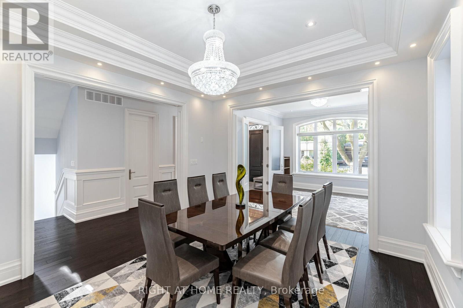 35 Burnelm Drive, Toronto (islington-city Centre West), Ontario