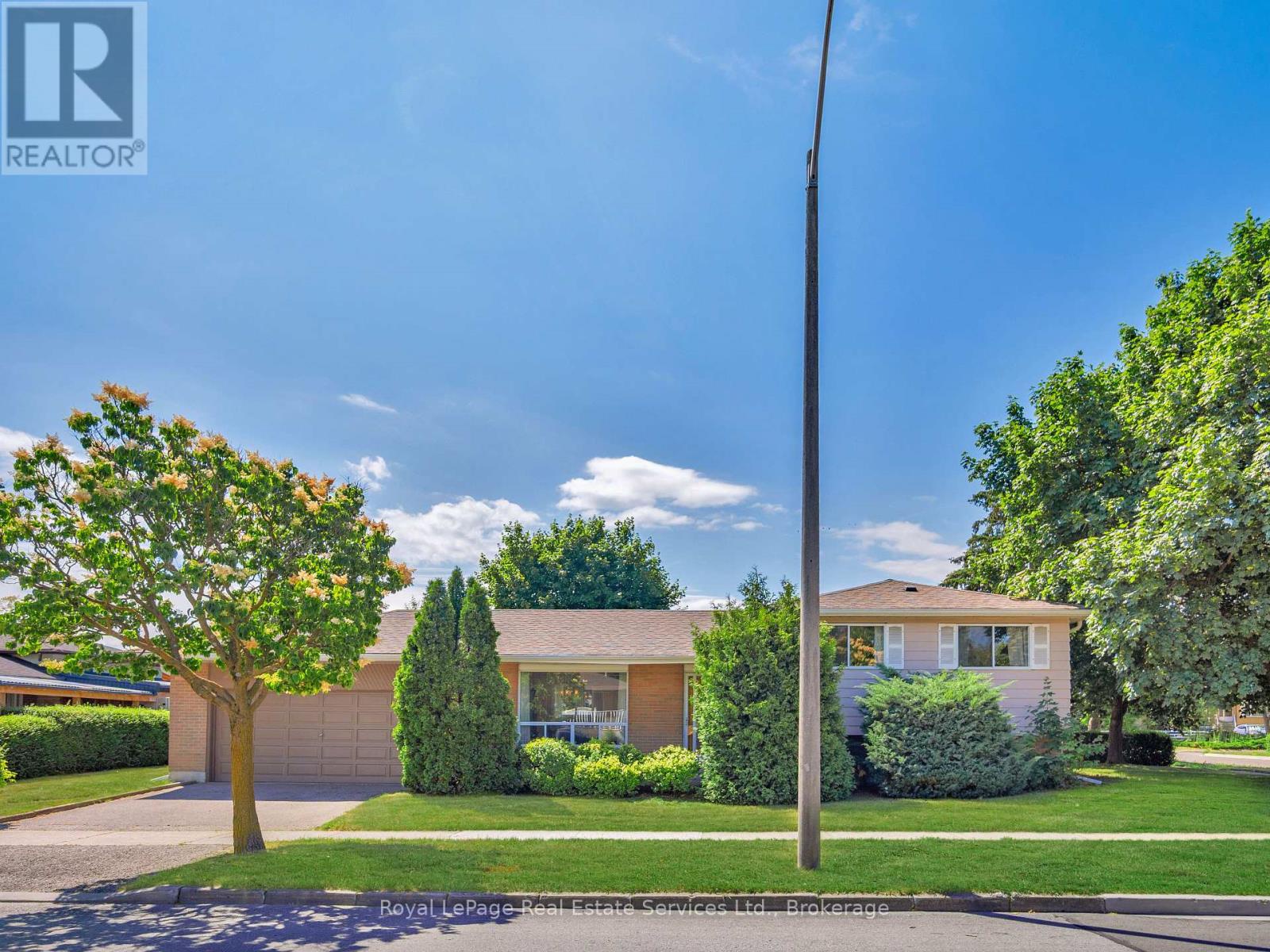 1 Mosswood Lane, Toronto (west Humber-clairville), Ontario