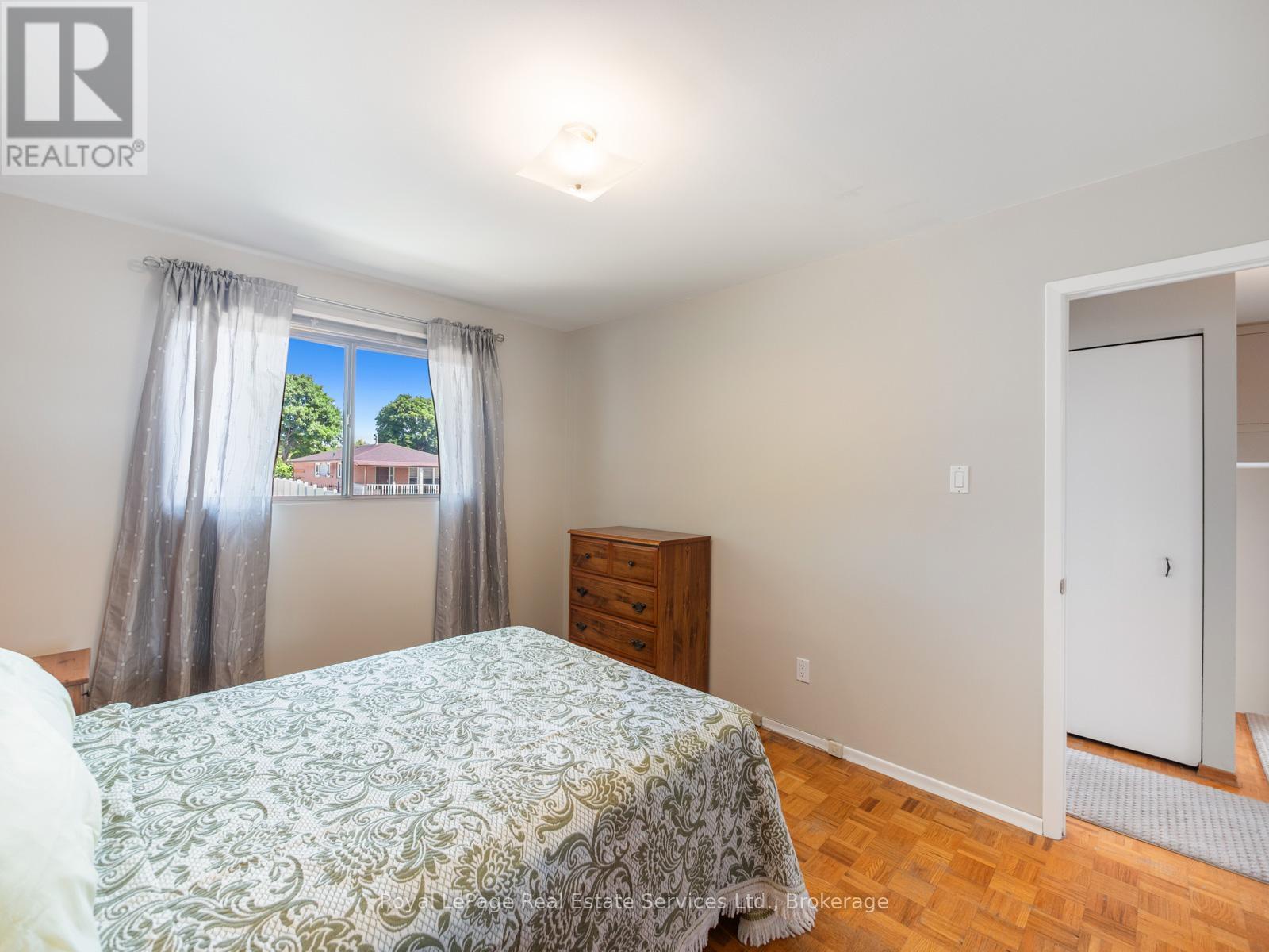 1 Mosswood Lane, Toronto (west Humber-clairville), Ontario