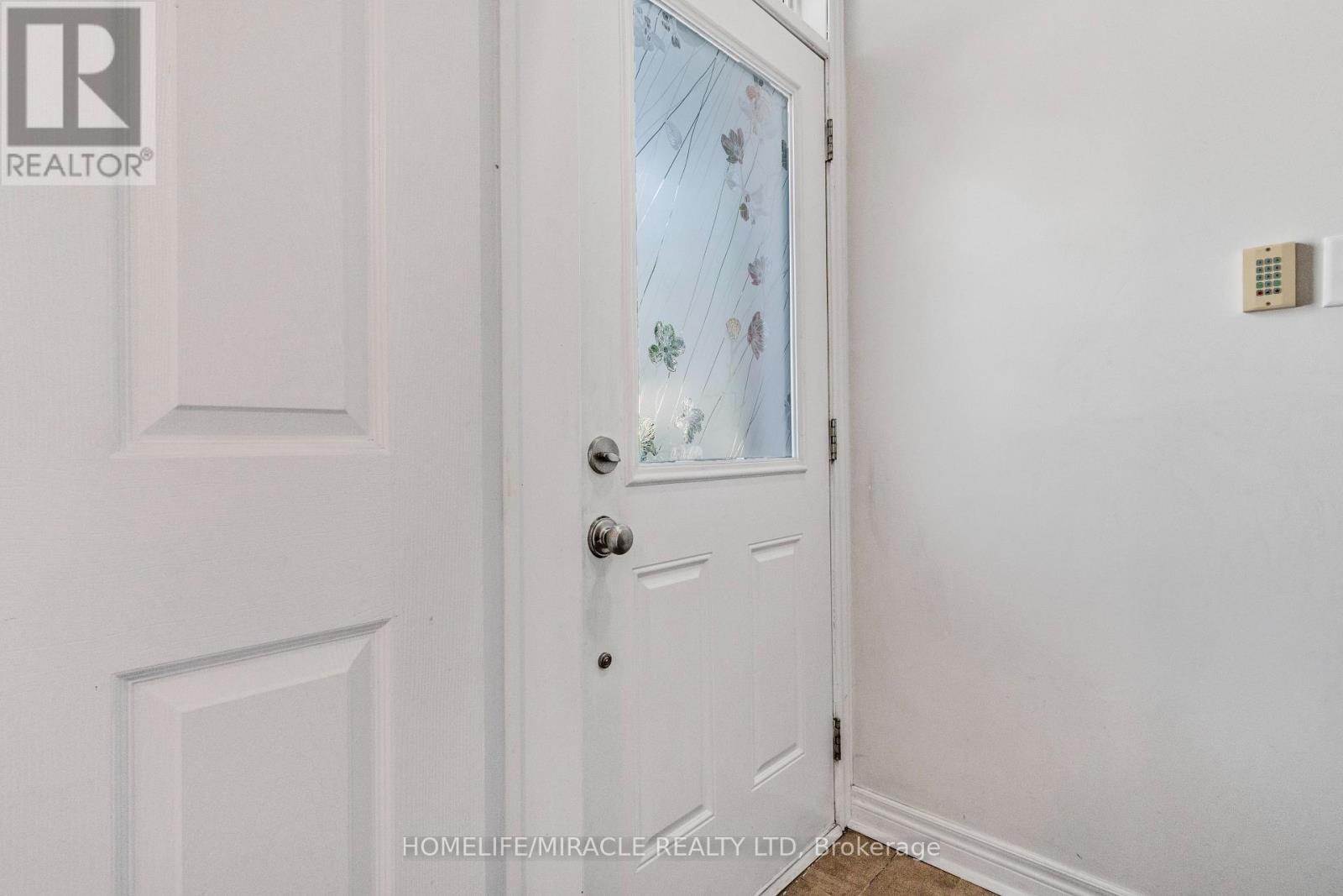 3 De Jong Street, Toronto (dorset Park), Ontario