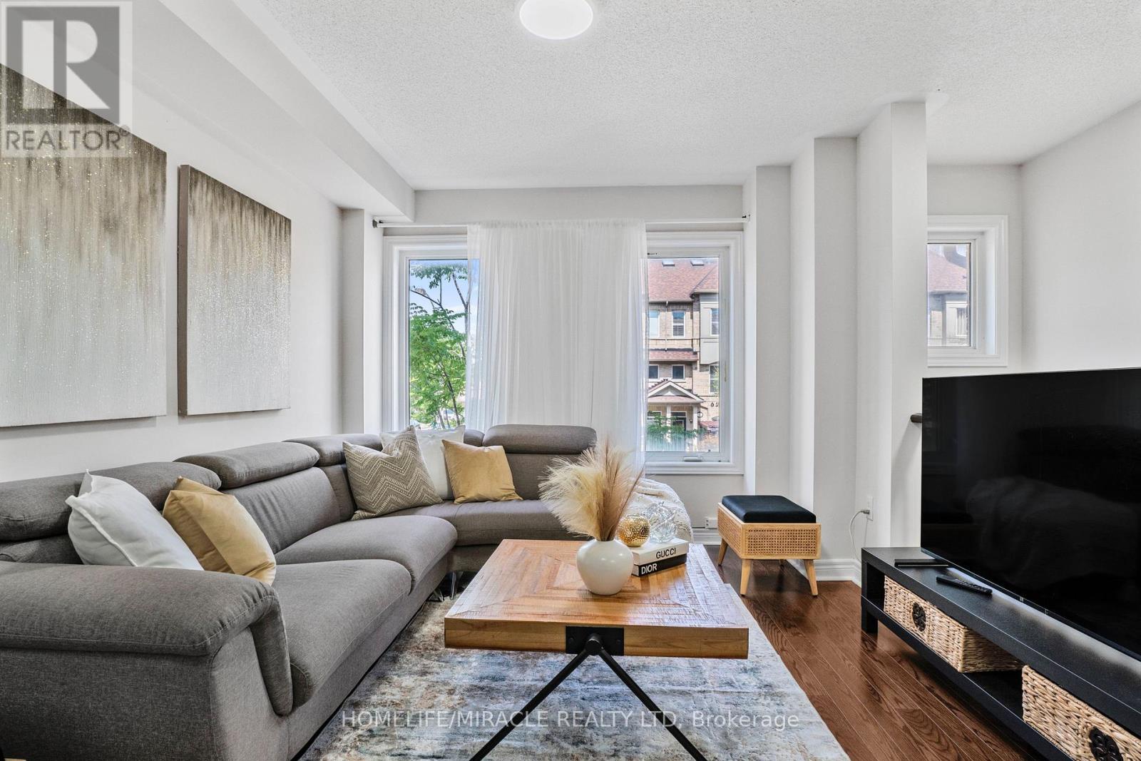 3 De Jong Street, Toronto (dorset Park), Ontario