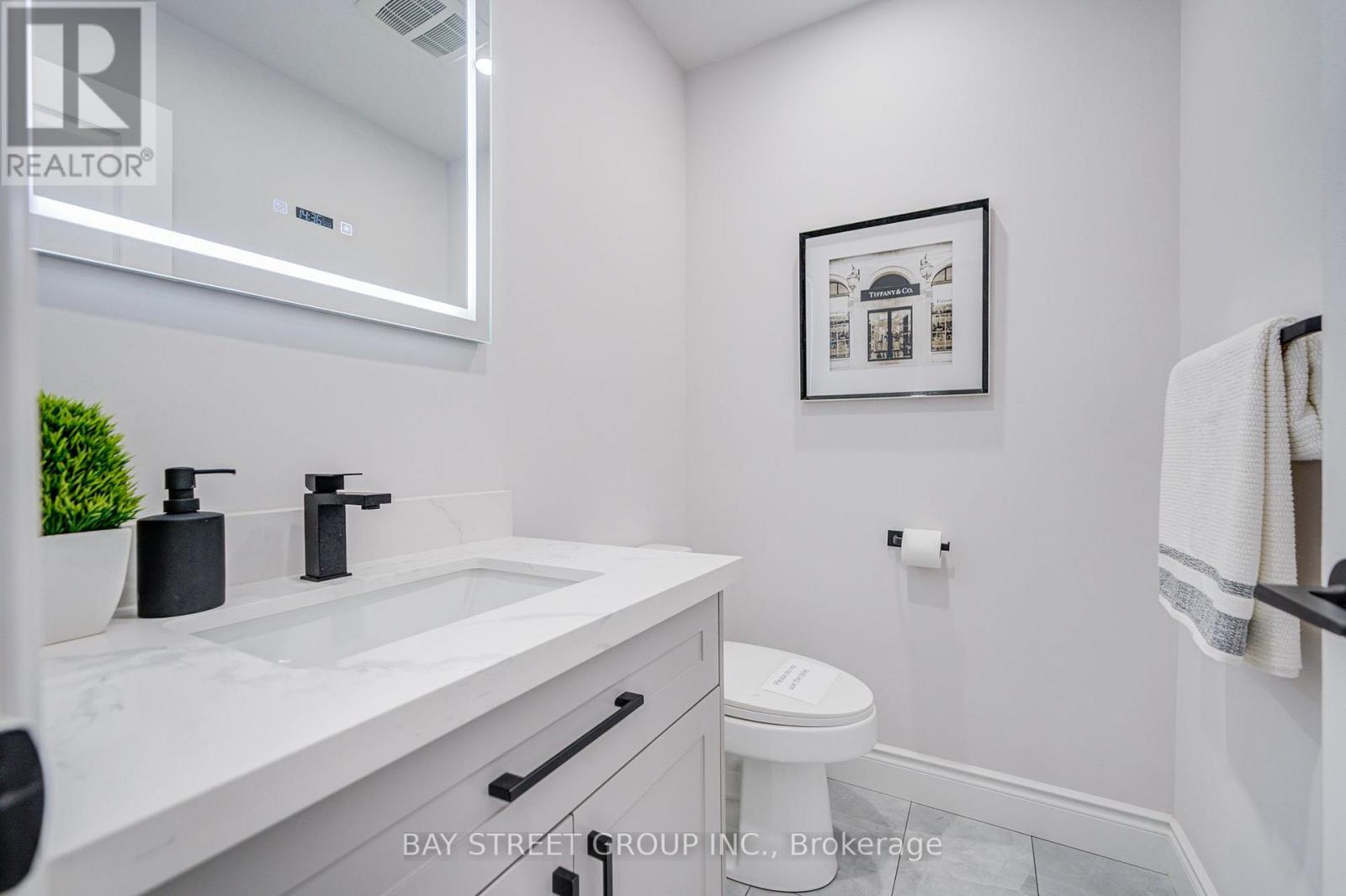 105 - 11 Everson Drive, Toronto (willowdale East), Ontario