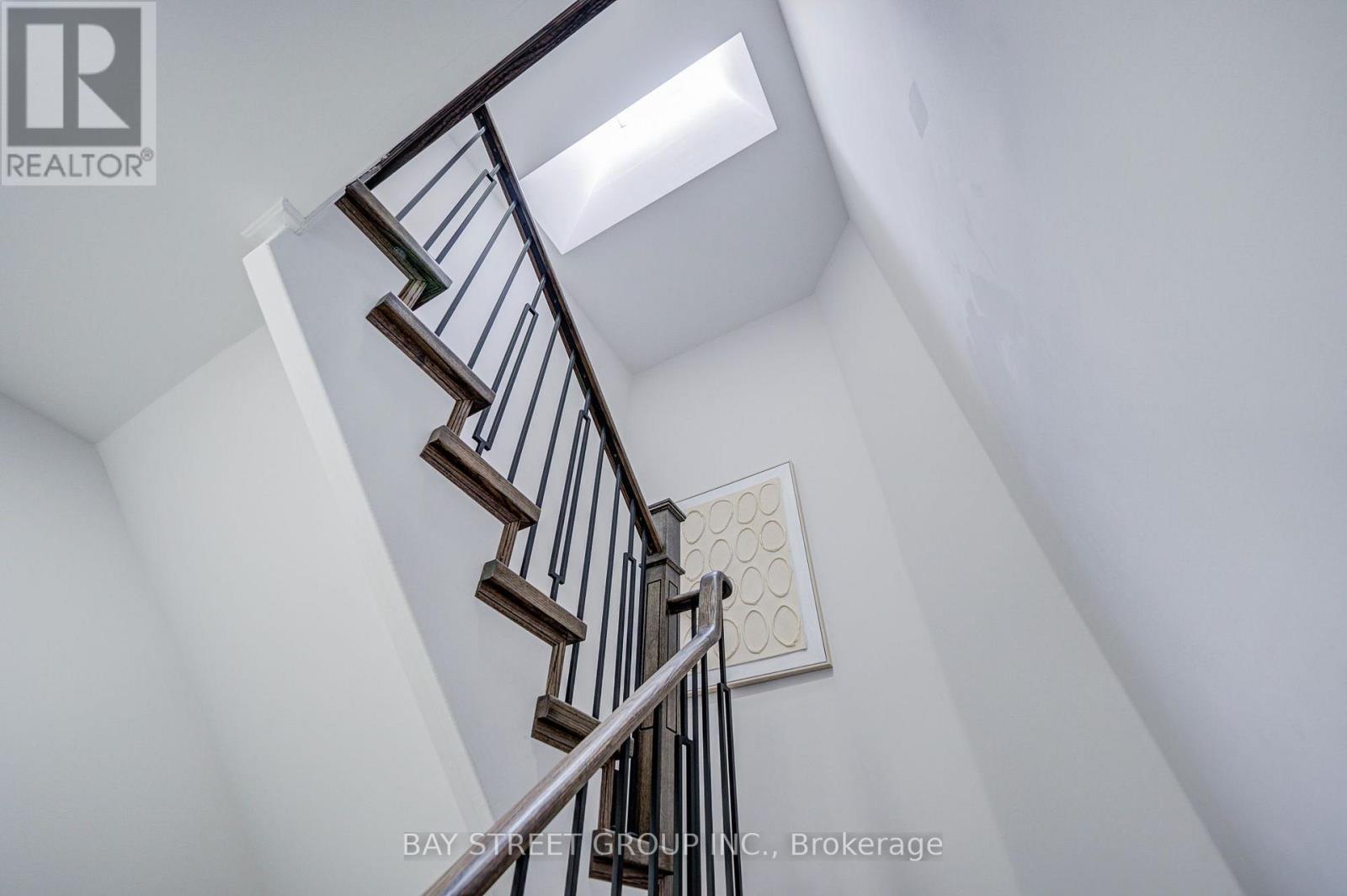 105 - 11 Everson Drive, Toronto (willowdale East), Ontario