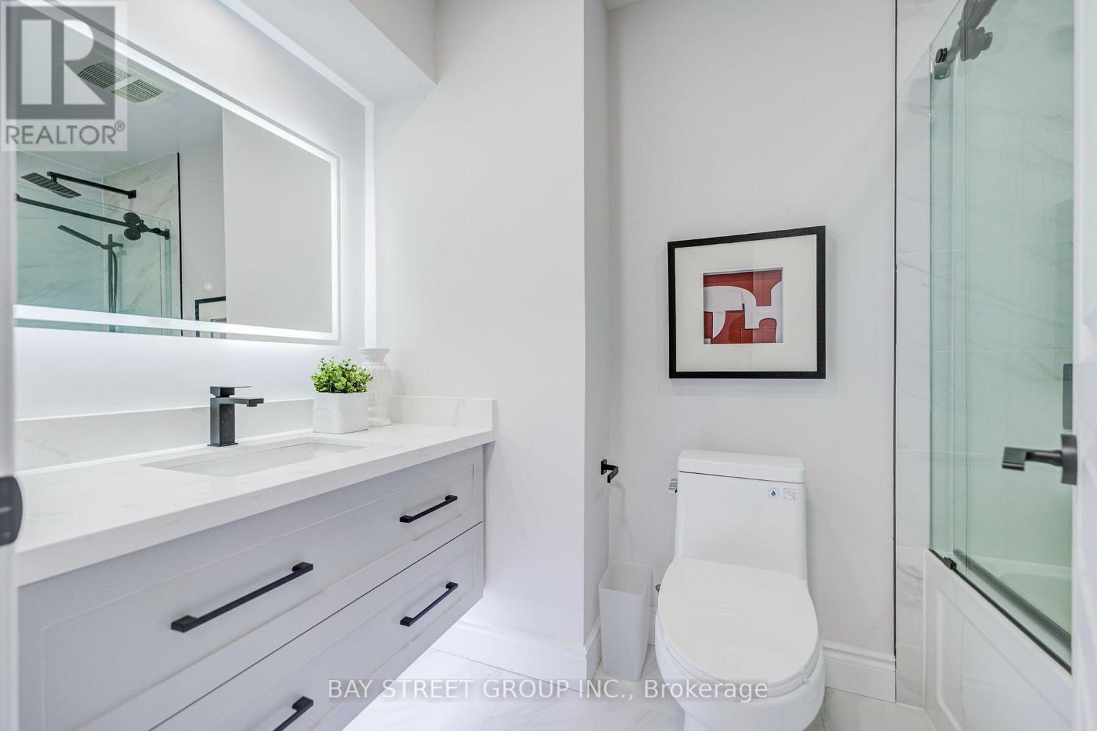 105 - 11 Everson Drive, Toronto (willowdale East), Ontario