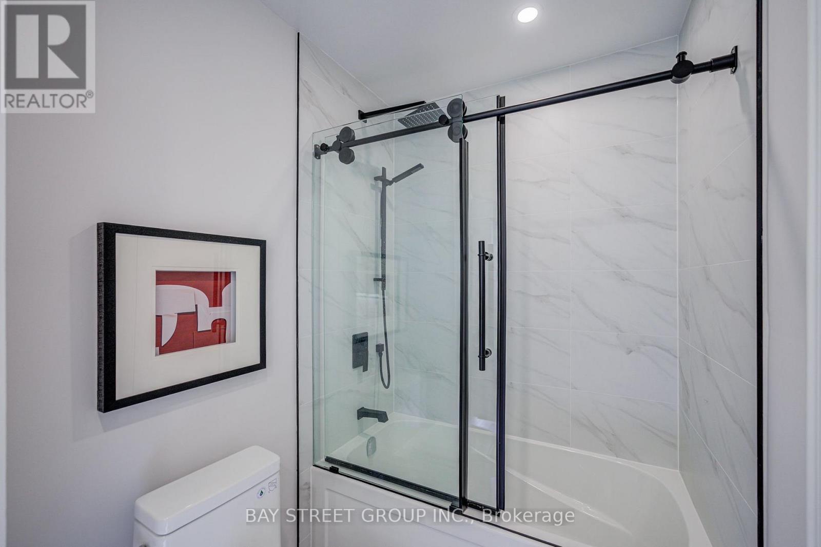 105 - 11 Everson Drive, Toronto (willowdale East), Ontario