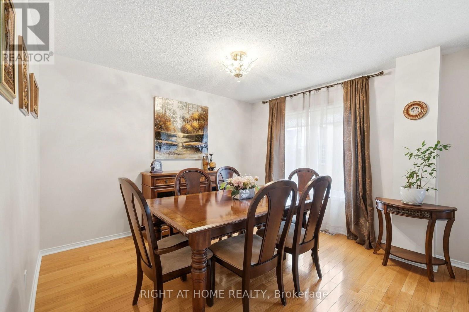 2 - 23 West Deane Park Drive, Toronto (eringate-centennial-west Deane), Ontario