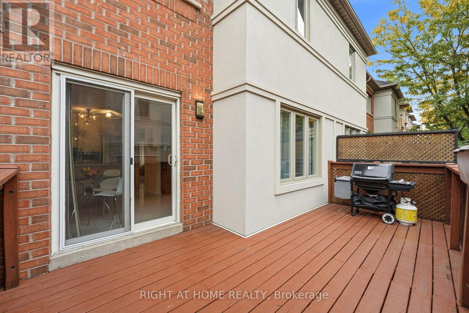 2 - 23 West Deane Park Drive, Toronto (eringate-centennial-west Deane), Ontario