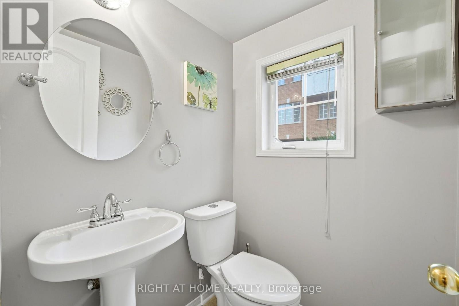 2 - 23 West Deane Park Drive, Toronto (eringate-centennial-west Deane), Ontario