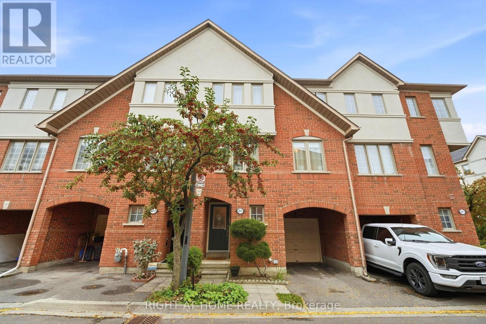 2 - 23 West Deane Park Drive, Toronto (eringate-centennial-west Deane), Ontario