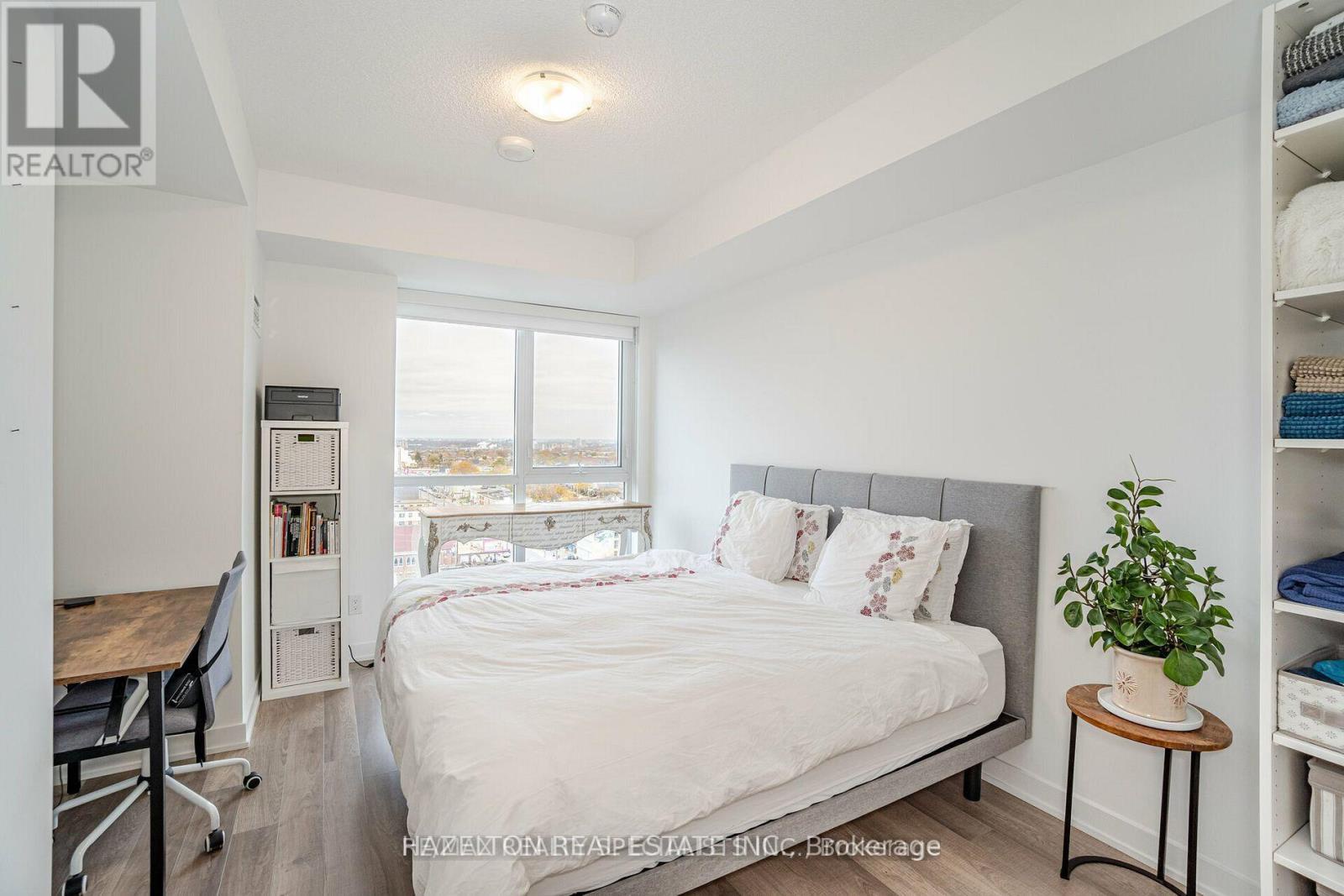 1304 - 1604 Eglinton Avenue W, Toronto (oakwood Village), Ontario