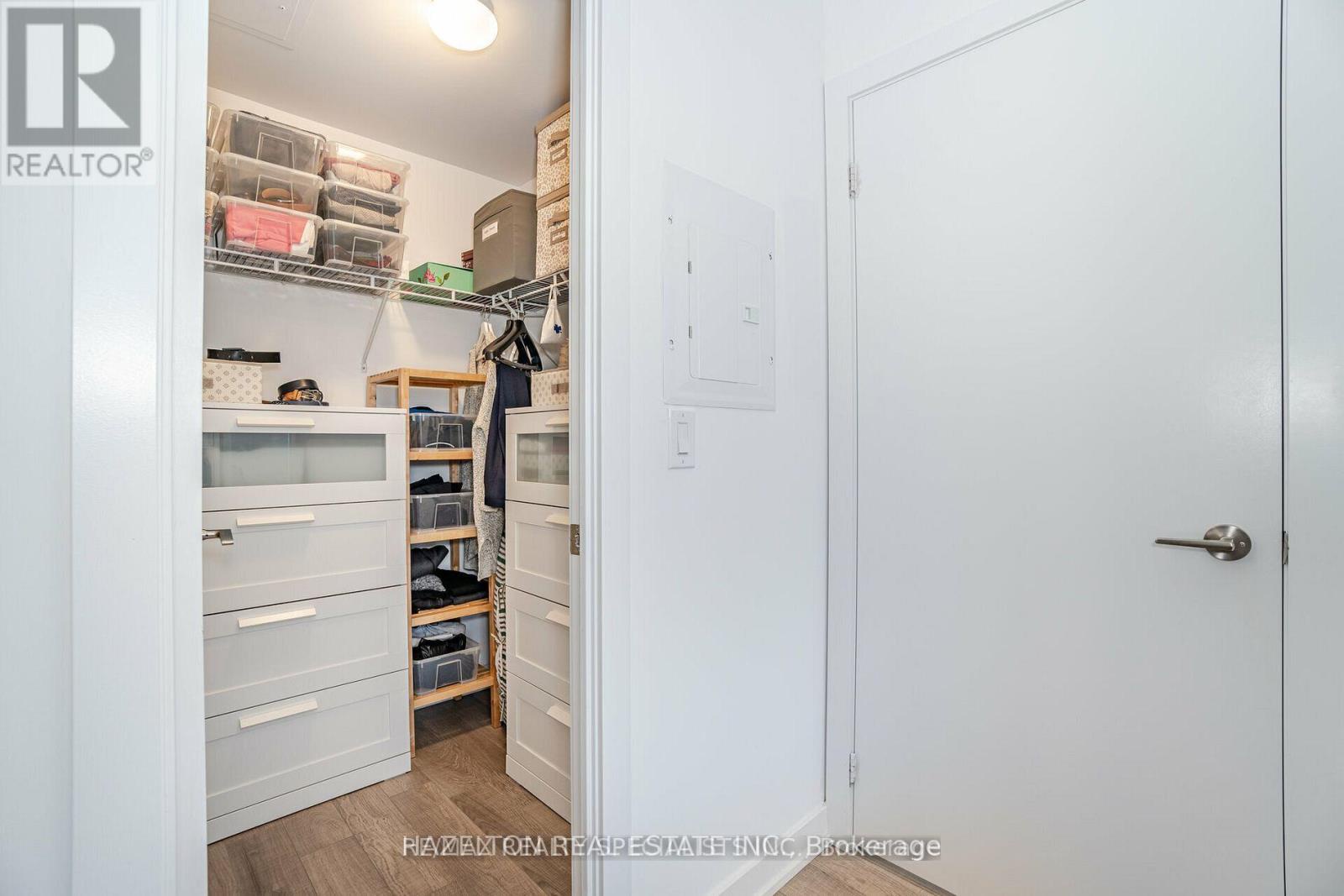 1304 - 1604 Eglinton Avenue W, Toronto (oakwood Village), Ontario