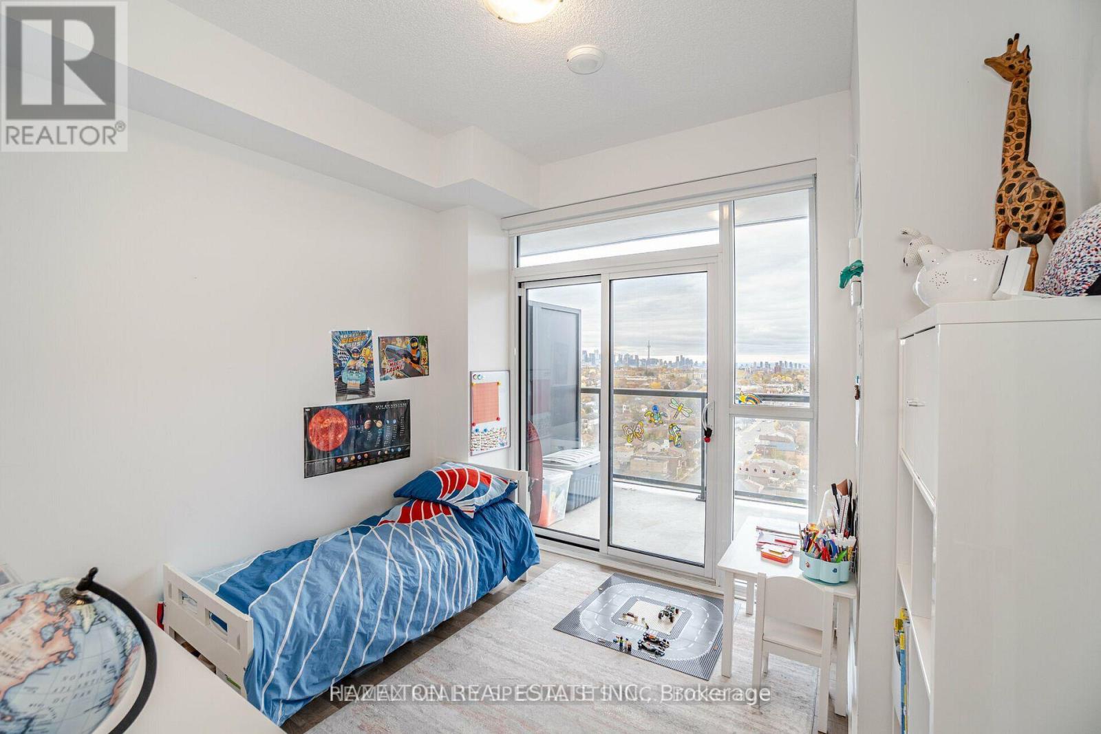 1304 - 1604 Eglinton Avenue W, Toronto (oakwood Village), Ontario