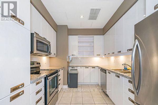 911 - 90 Stadium Road, Toronto (niagara), Ontario