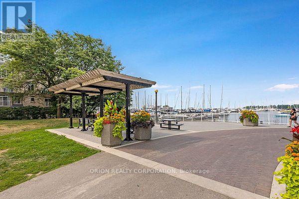 911 - 90 Stadium Road, Toronto (niagara), Ontario