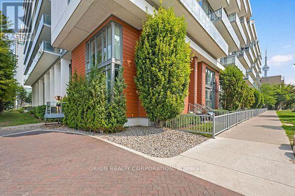911 - 90 Stadium Road, Toronto (niagara), Ontario