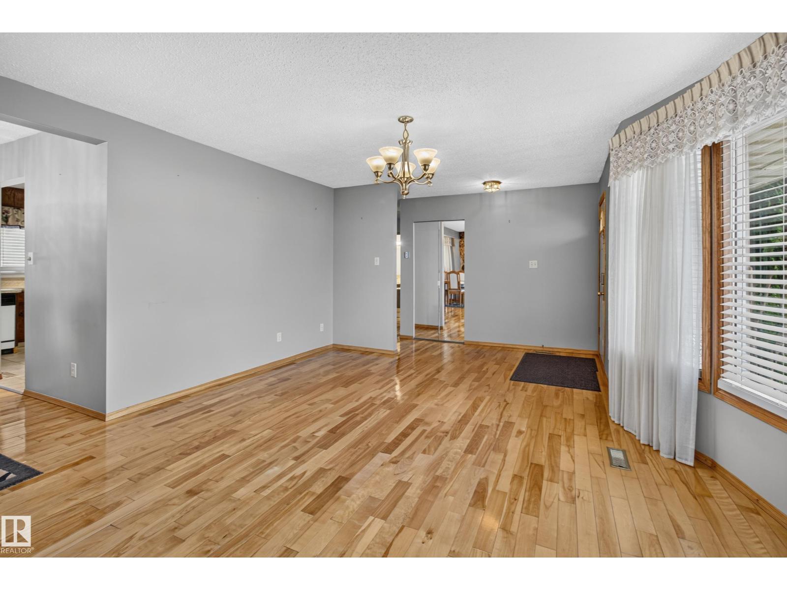 13315 30 St Nw, Edmonton, Alberta