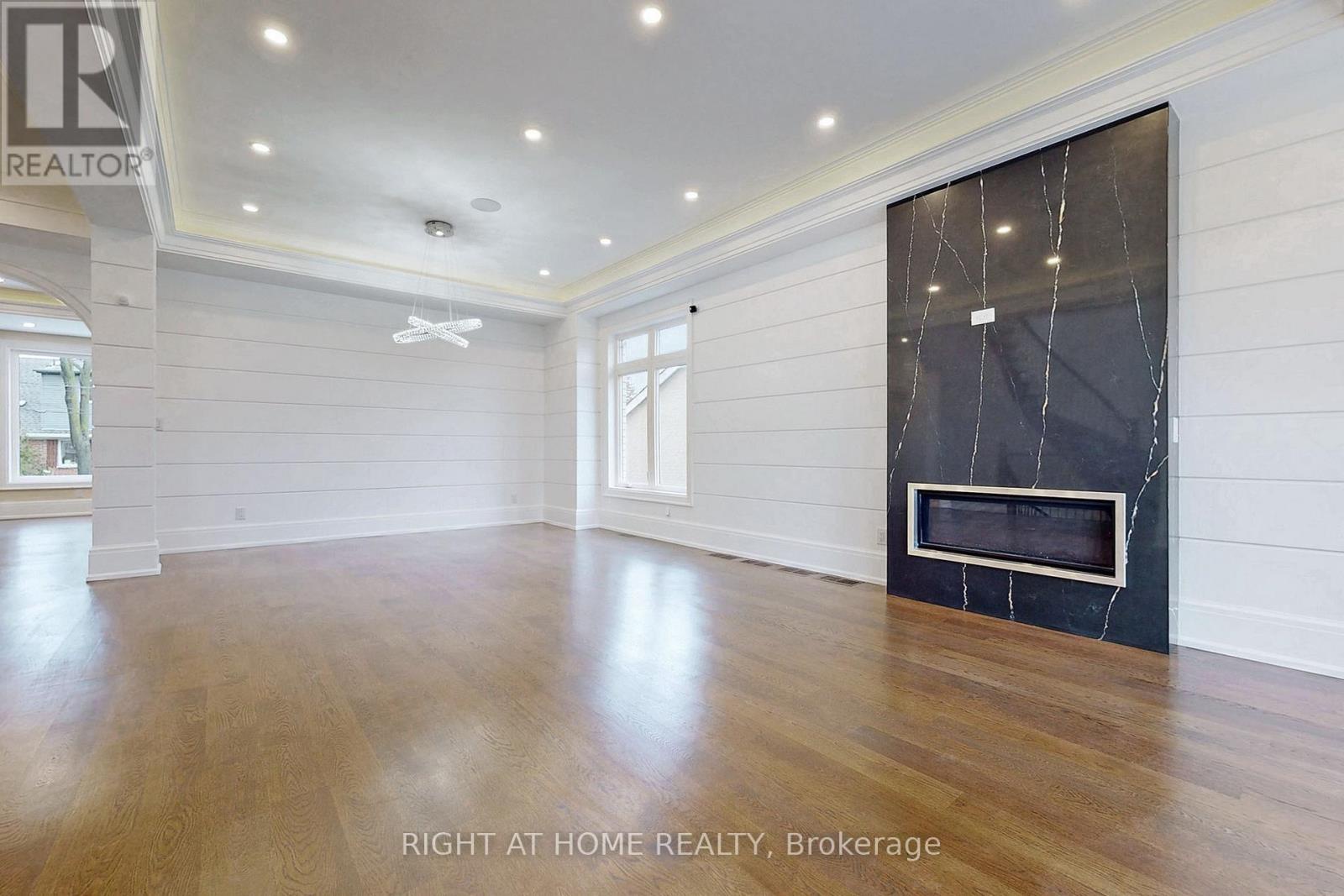 10 Jocelyn Crescent, Toronto (banbury-don Mills), Ontario
