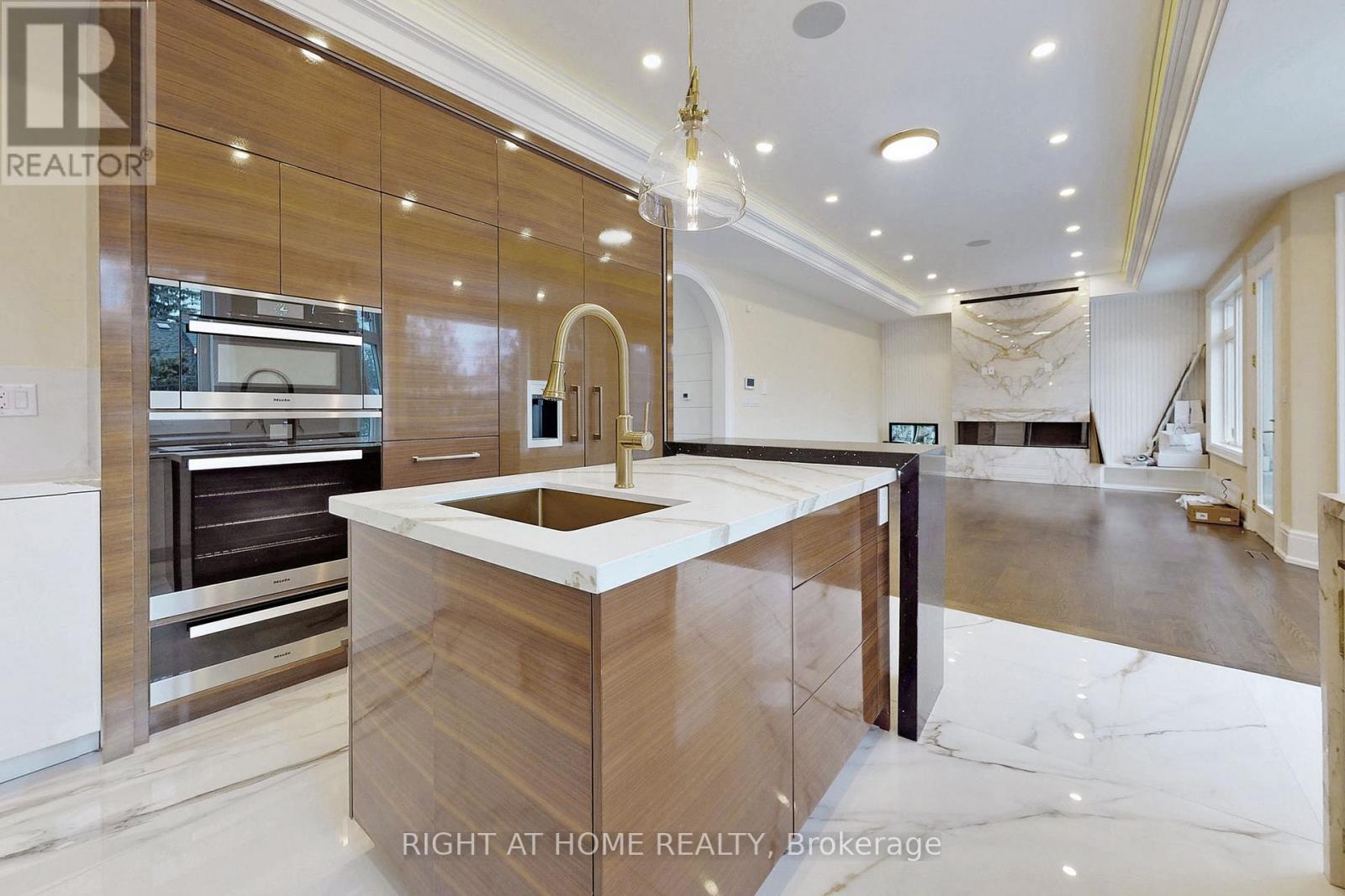 10 Jocelyn Crescent, Toronto (banbury-don Mills), Ontario