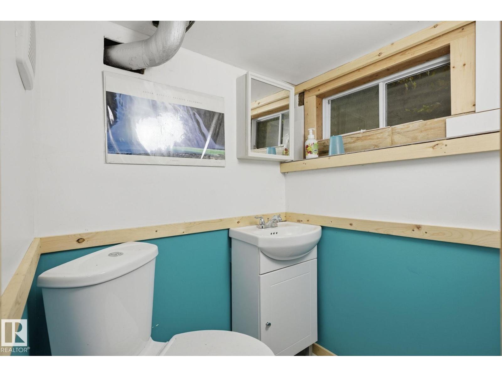 9628 100a St Nw, Edmonton, Alberta