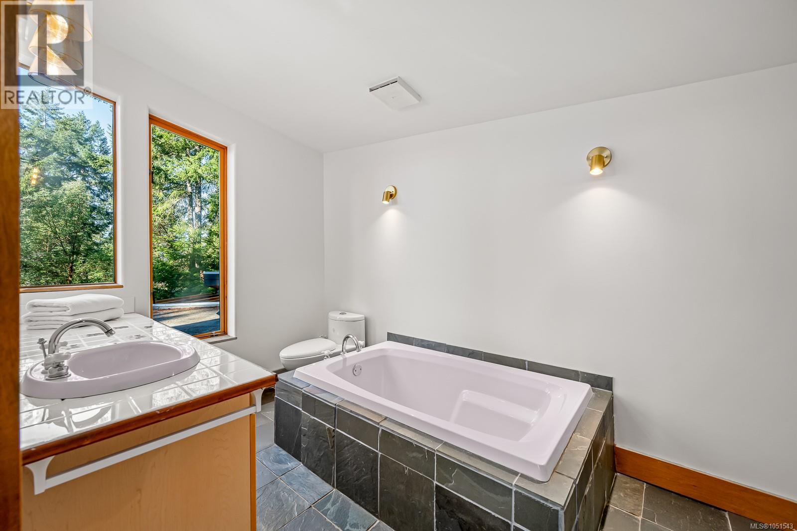 6161 Lacon Rd, Denman Island, British Columbia