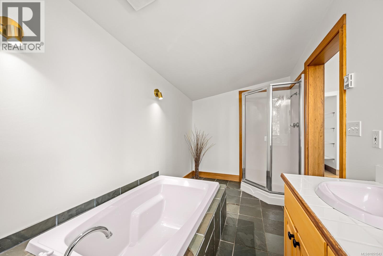 6161 Lacon Rd, Denman Island, British Columbia