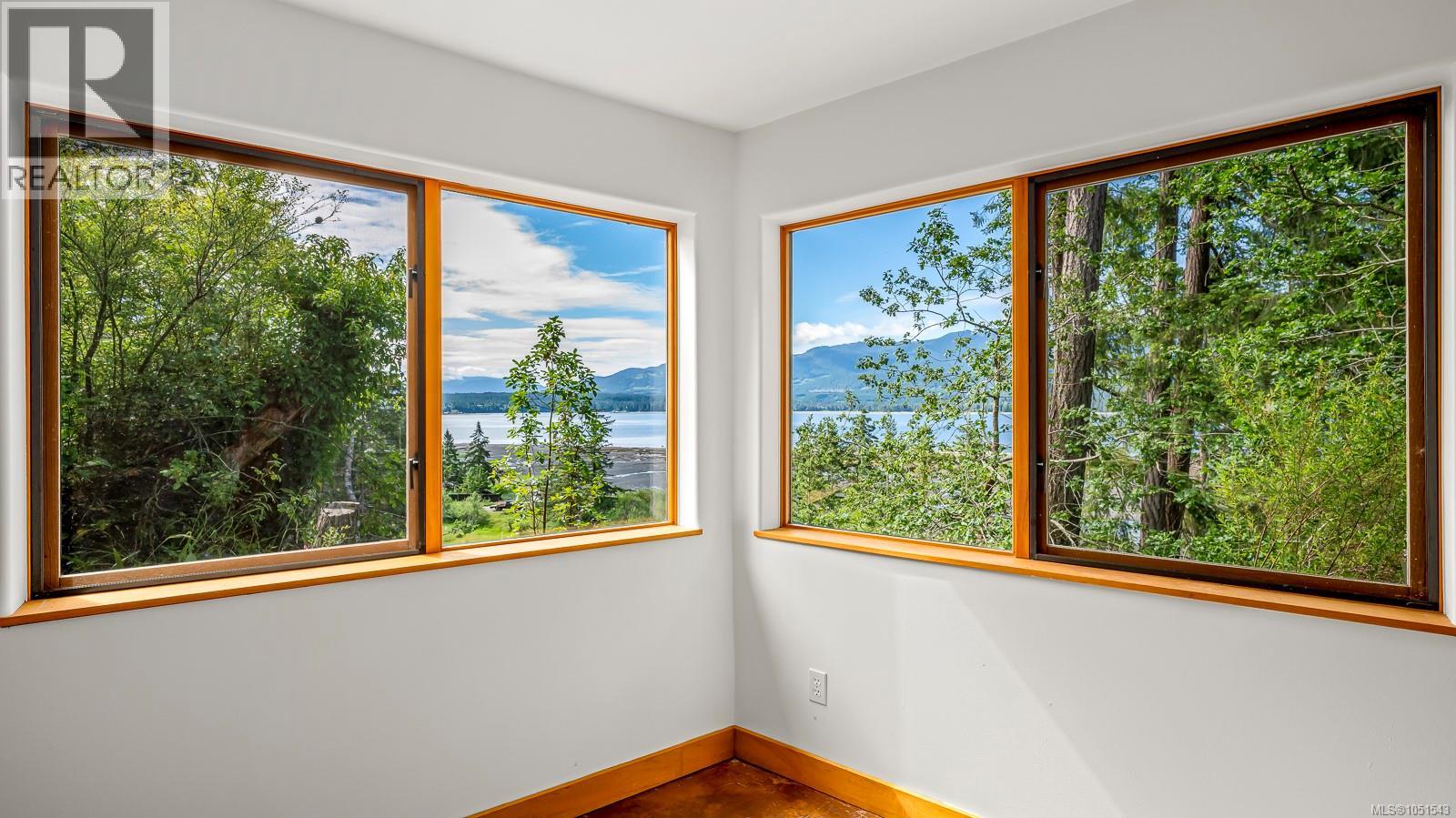 6161 Lacon Rd, Denman Island, British Columbia