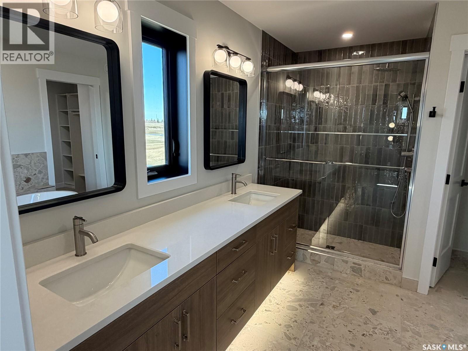 310 Traeger Manor, Saskatoon, Saskatchewan