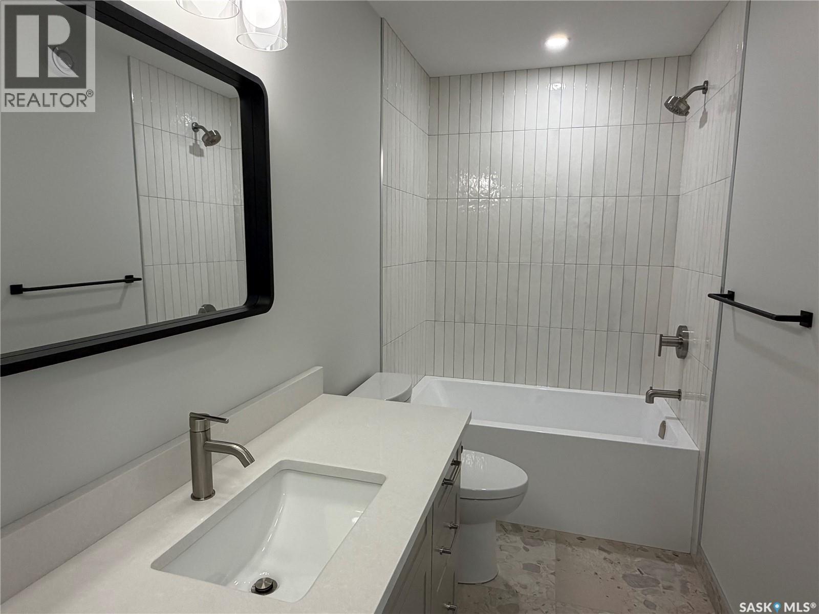 310 Traeger Manor, Saskatoon, Saskatchewan