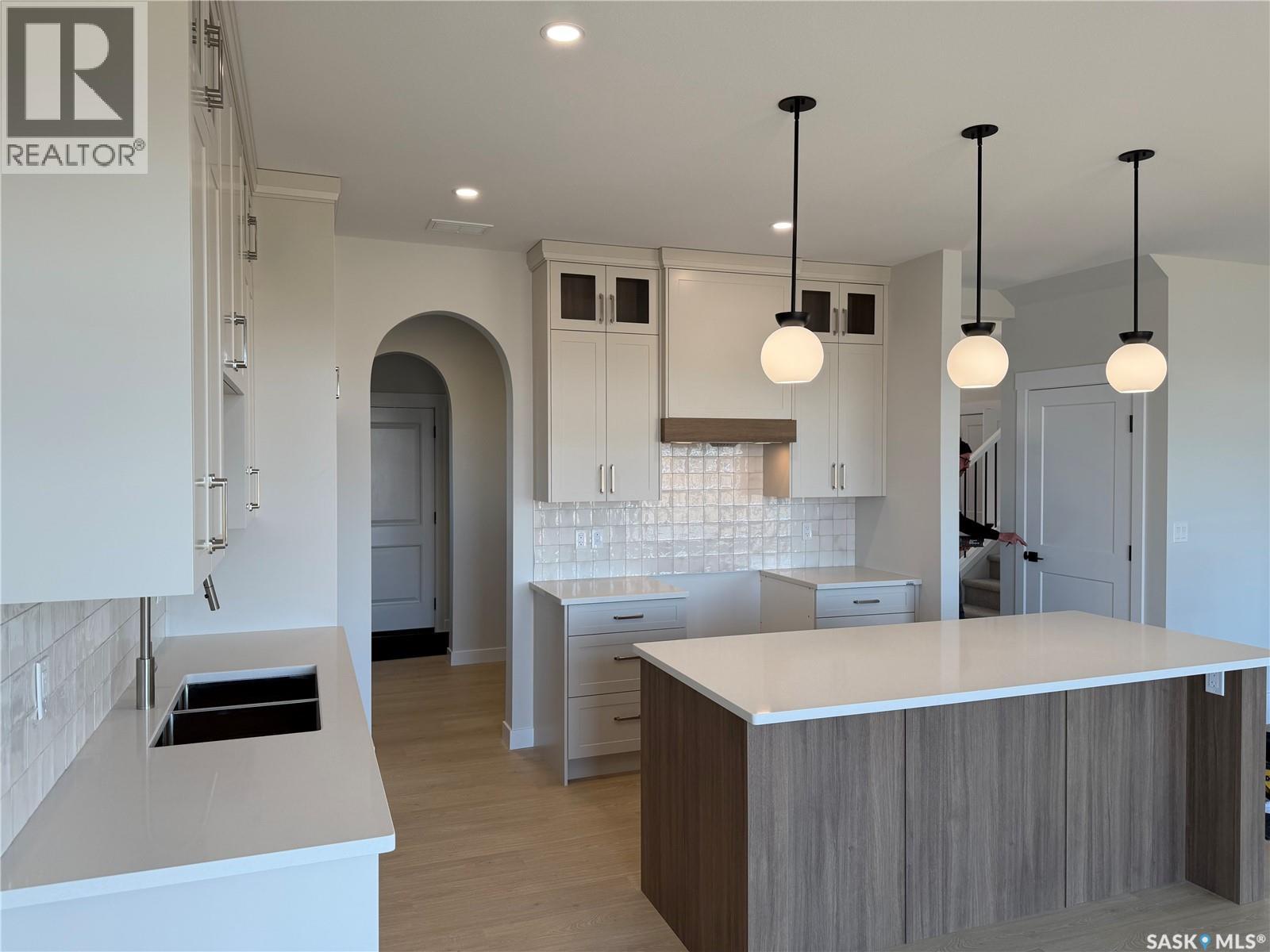 310 Traeger Manor, Saskatoon, Saskatchewan