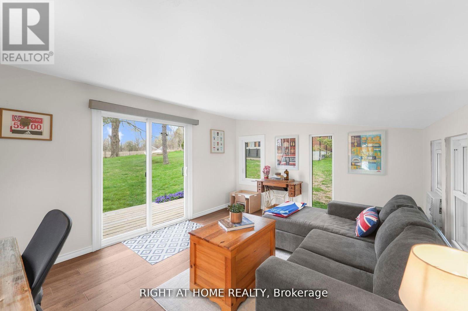 17083 Warden Avenue, Whitchurch-stouffville, Ontario