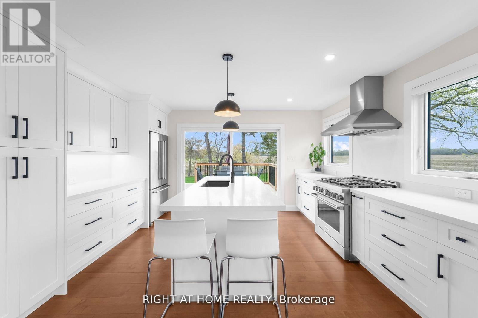 17083 Warden Avenue, Whitchurch-stouffville, Ontario