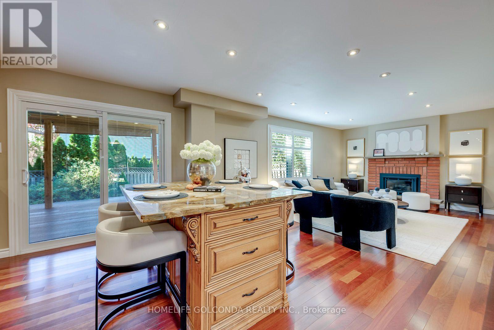 2152 Munn's Avenue, Oakville (ro River Oaks), Ontario