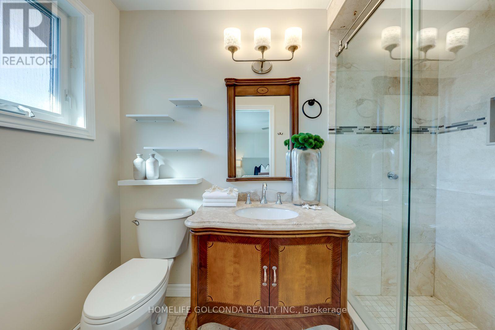 2152 Munn's Avenue, Oakville (ro River Oaks), Ontario