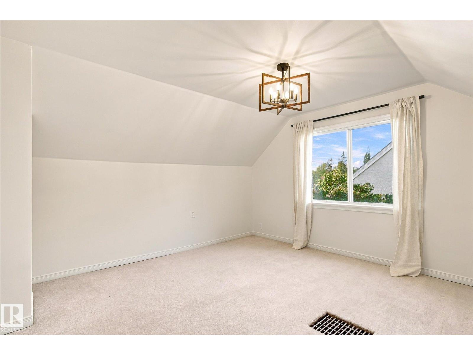 11718 129 St Nw, Edmonton, Alberta