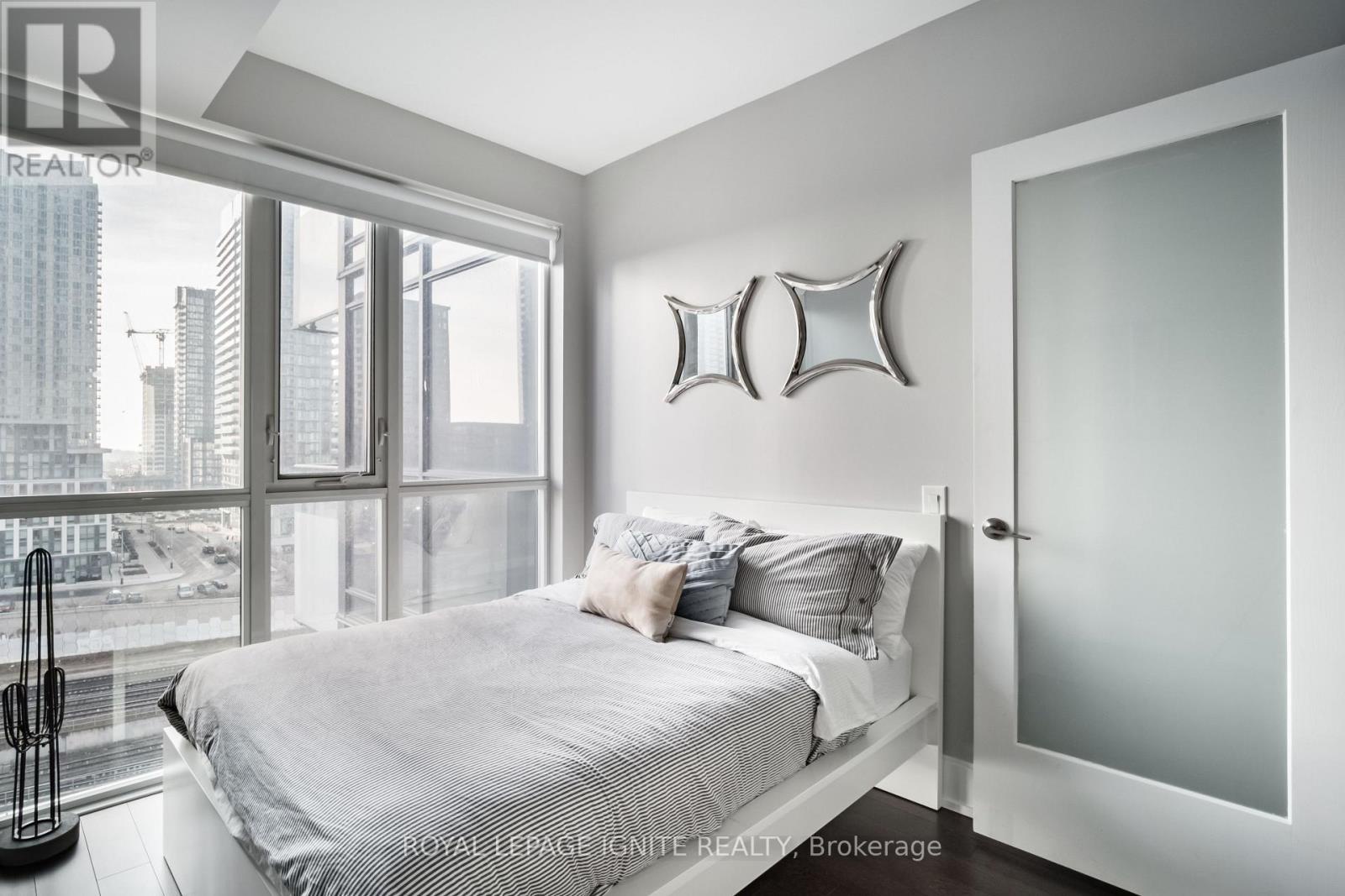 828 - 560 Front Street W, Toronto (waterfront Communities), Ontario