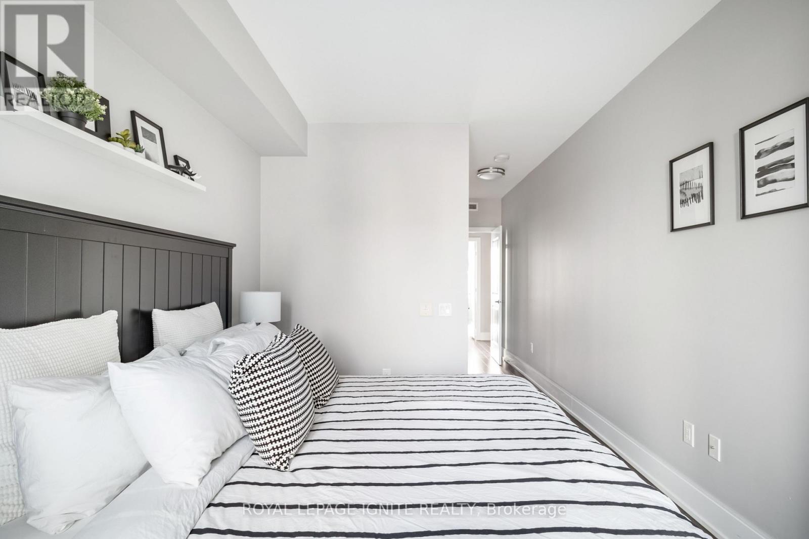 828 - 560 Front Street W, Toronto (waterfront Communities), Ontario