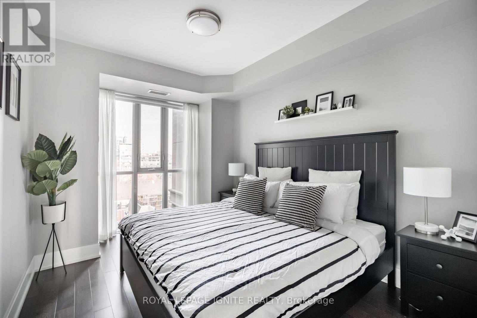 828 - 560 Front Street W, Toronto (waterfront Communities), Ontario