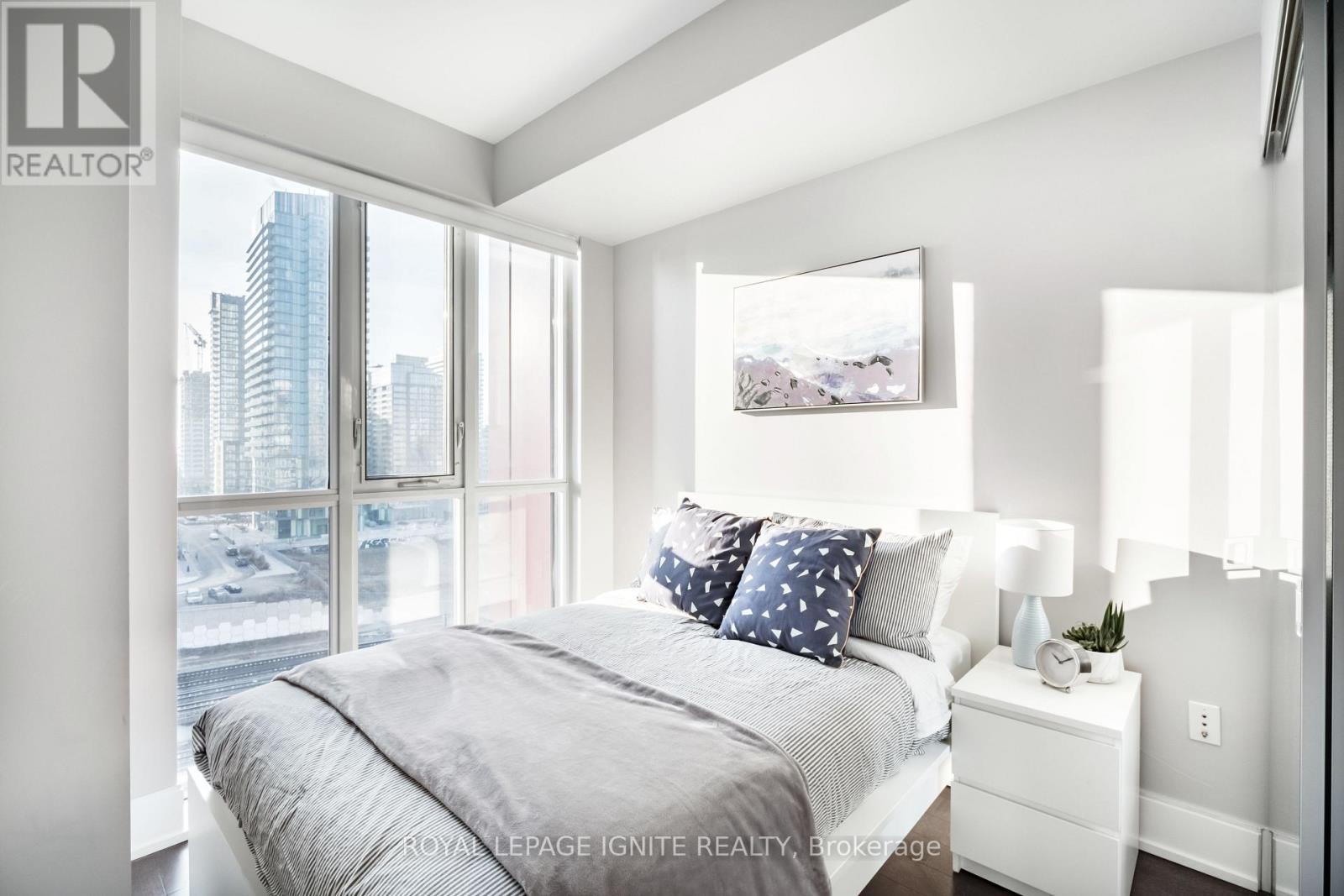 828 - 560 Front Street W, Toronto (waterfront Communities), Ontario