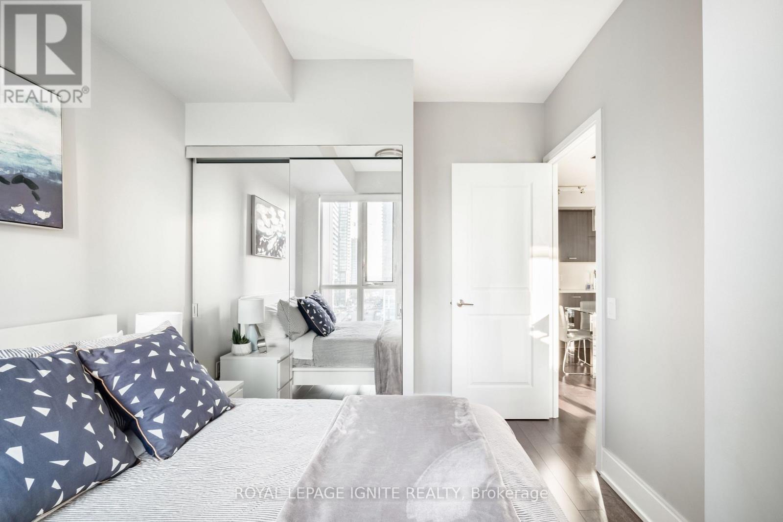 828 - 560 Front Street W, Toronto (waterfront Communities), Ontario