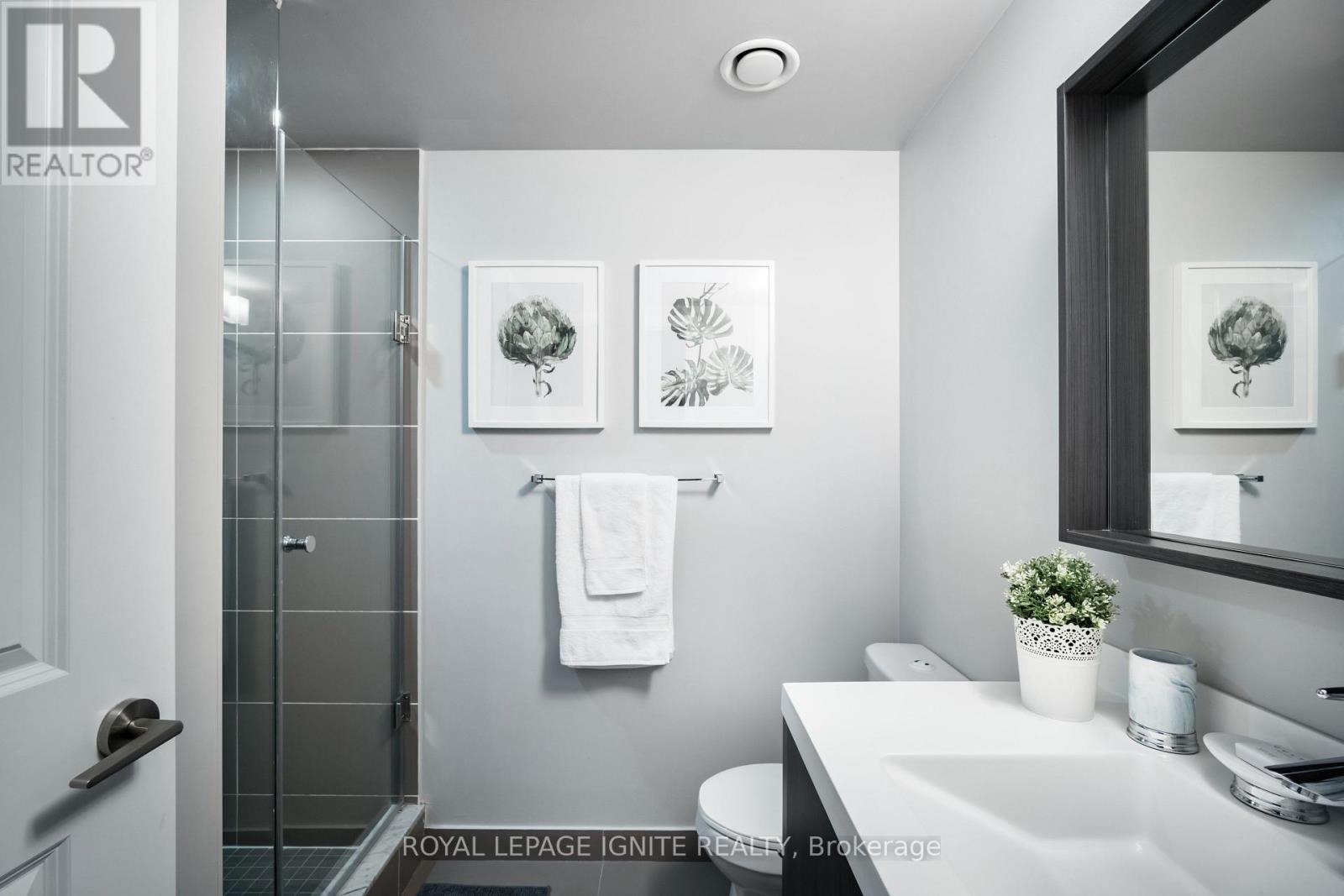 828 - 560 Front Street W, Toronto (waterfront Communities), Ontario