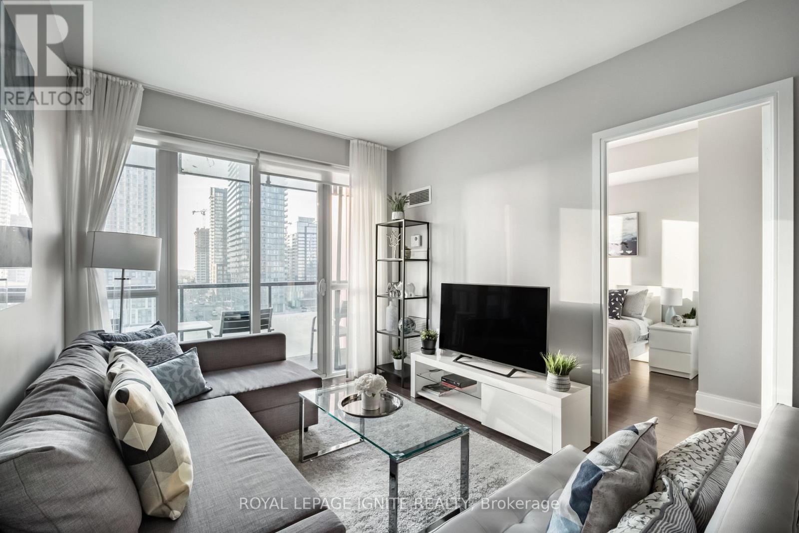 828 - 560 Front Street W, Toronto (waterfront Communities), Ontario