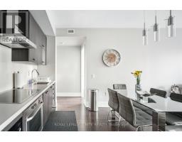 828 - 560 FRONT STREET W