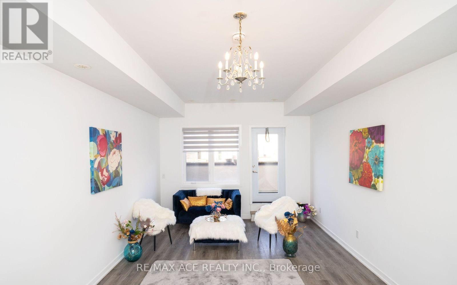 105 - 3686 St Clair Avenue E, Toronto (cliffcrest), Ontario