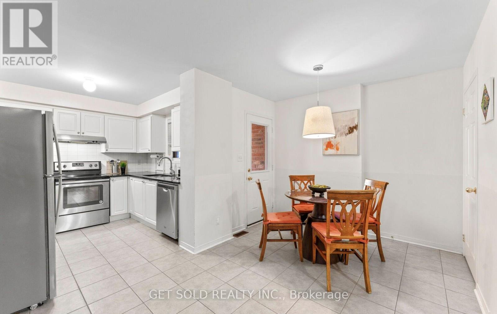 33 Sergio Marchi Street, Toronto (downsview-roding-cfb), Ontario