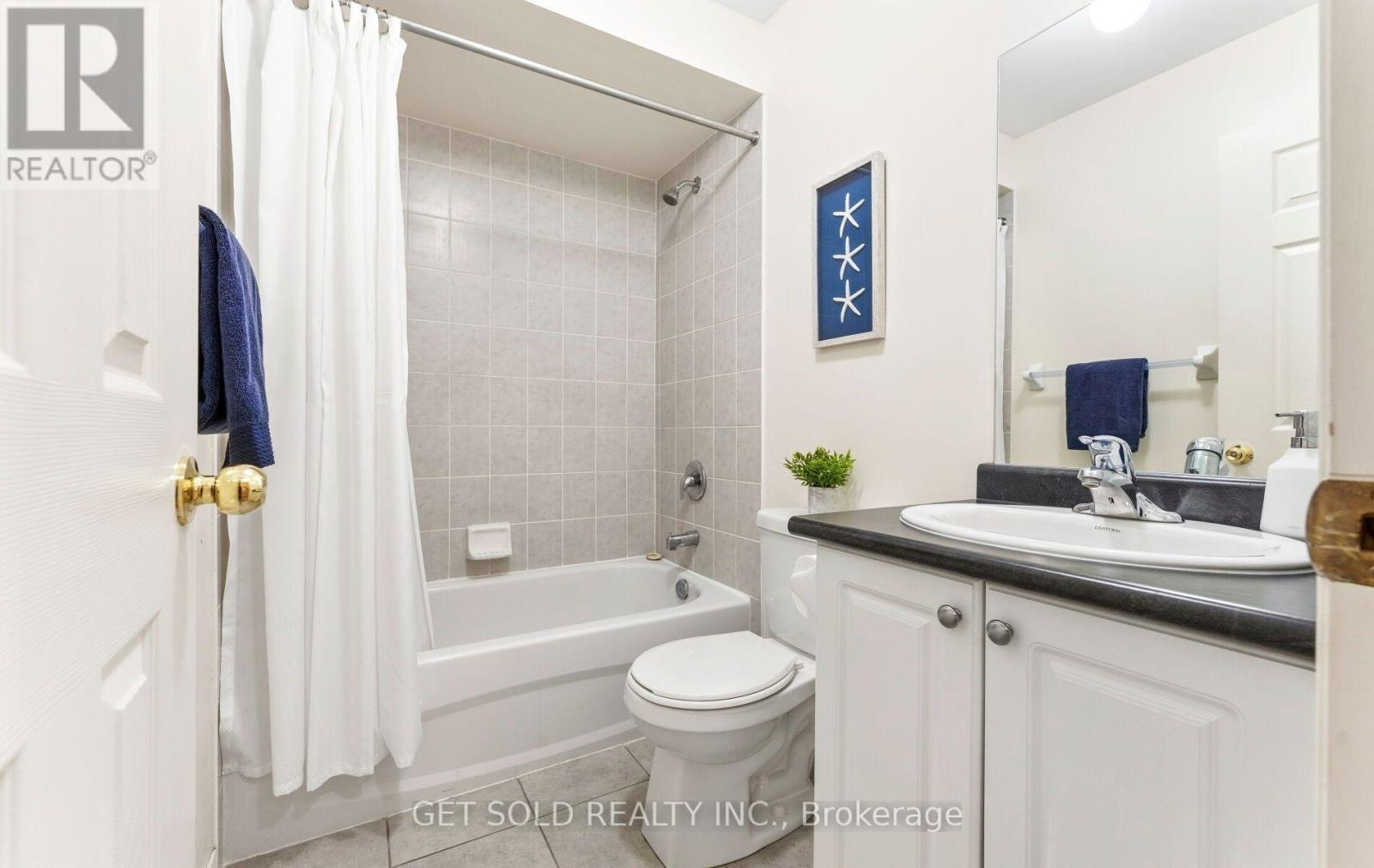 33 Sergio Marchi Street, Toronto (downsview-roding-cfb), Ontario