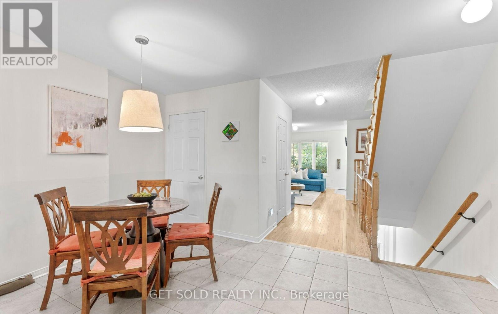 33 Sergio Marchi Street, Toronto (downsview-roding-cfb), Ontario