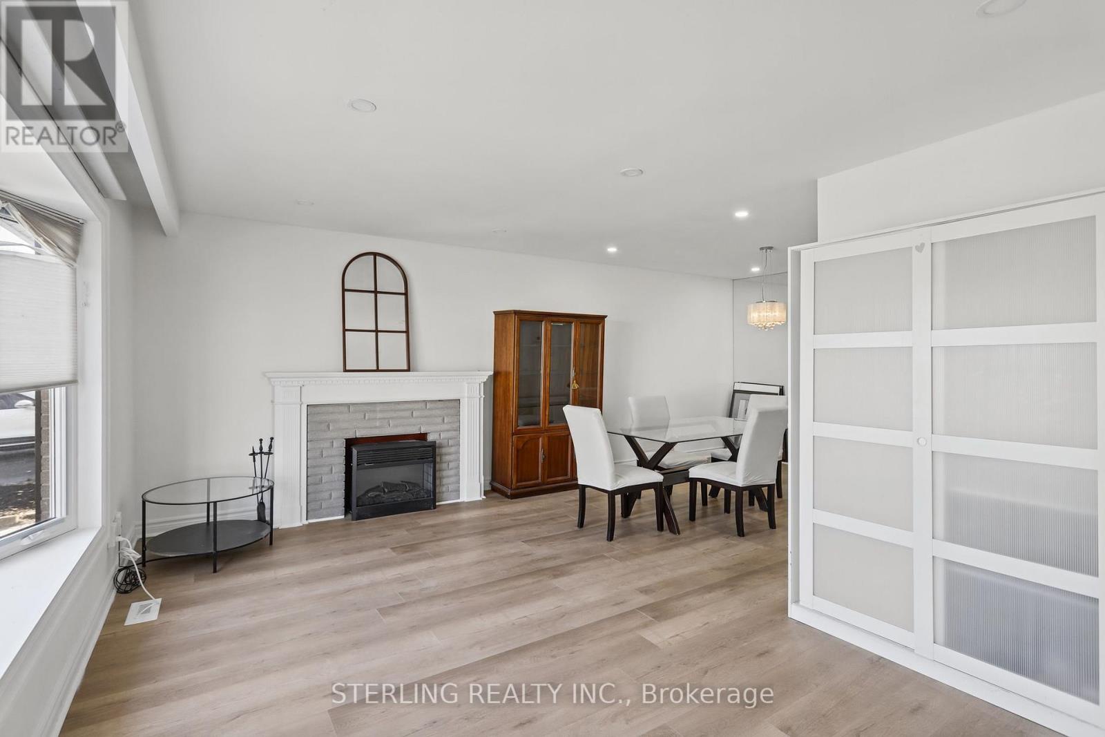 27 Oakmeadow Boulevard, Toronto (morningside), Ontario