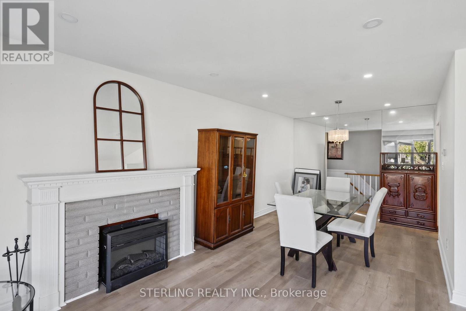 27 Oakmeadow Boulevard, Toronto (morningside), Ontario