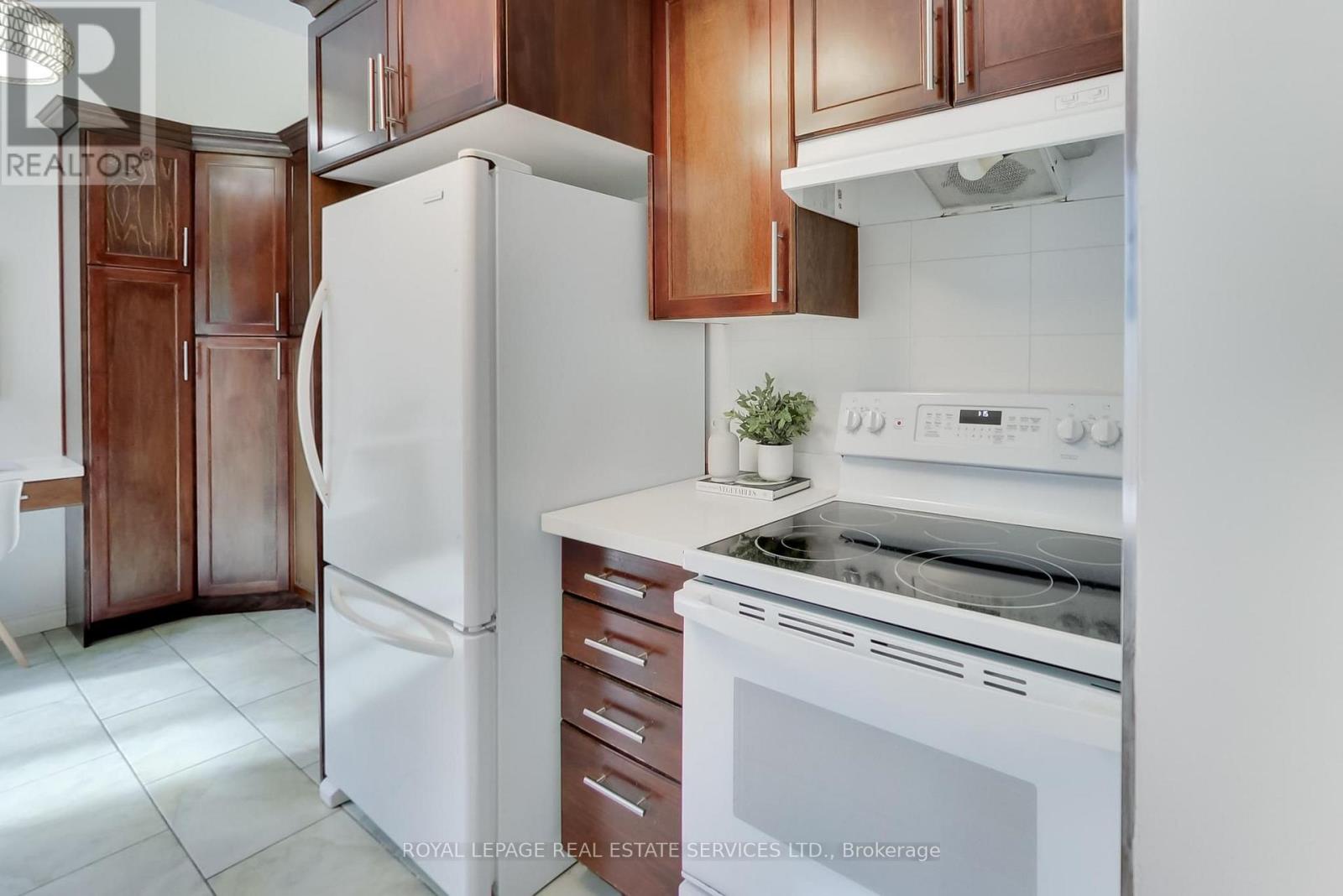 151 Cliffwood Road, Toronto (hillcrest Village), Ontario