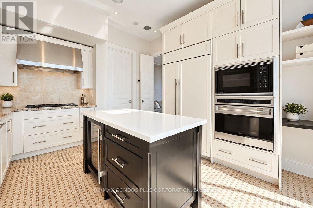2705 - 183 Wellington Street W, Toronto (waterfront Communities), Ontario